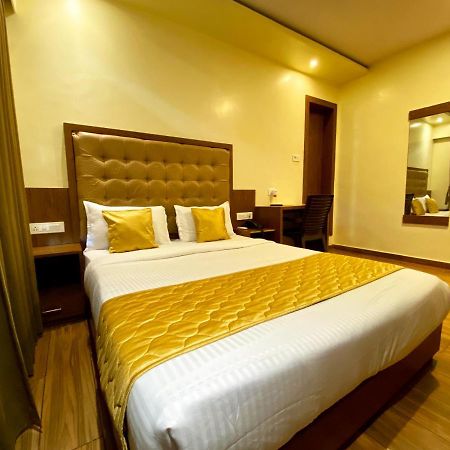 Hotel Pearl'S Bkc Inn- Near Trade Centre, Visa Consulate Mumbai  Buitenkant foto
