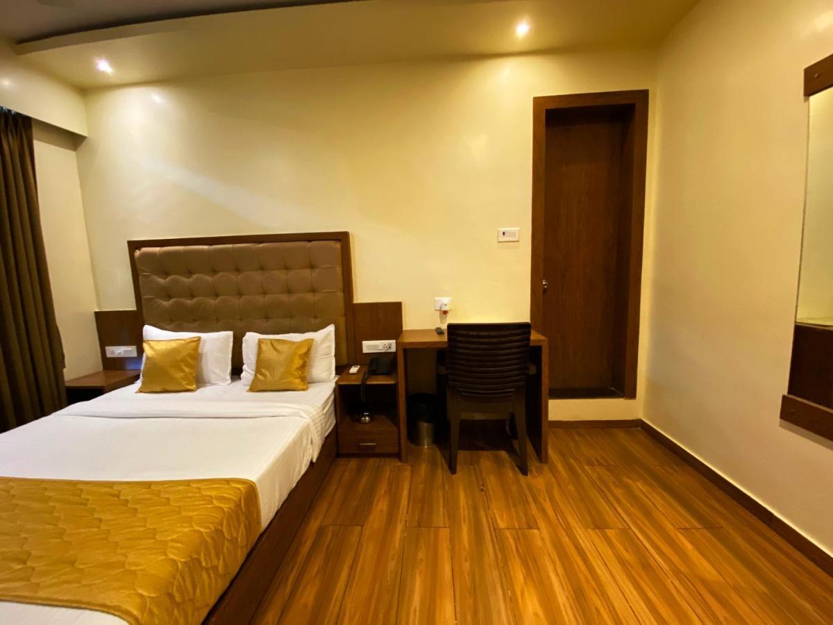 Hotel Pearl'S Bkc Inn- Near Trade Centre, Visa Consulate Mumbai  Buitenkant foto
