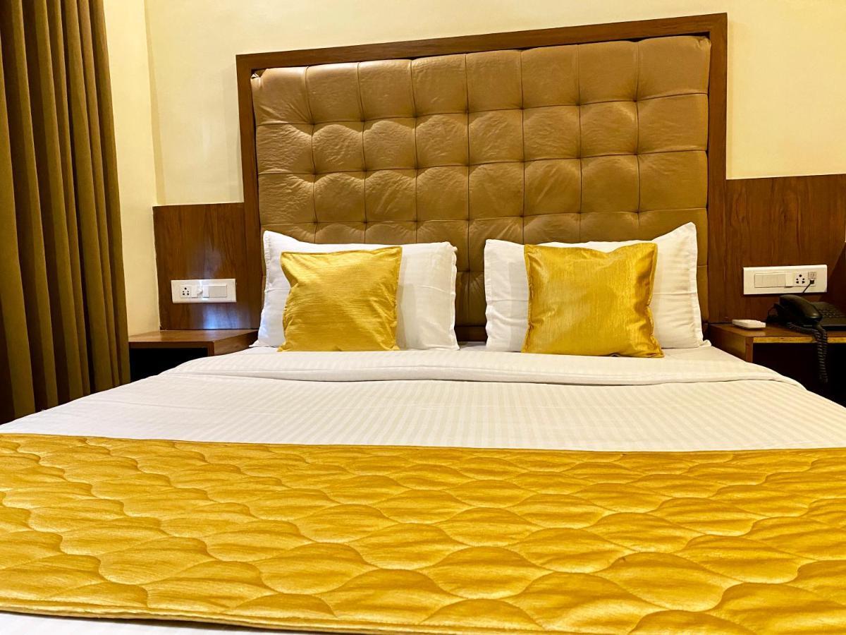 Hotel Pearl'S Bkc Inn- Near Trade Centre, Visa Consulate Mumbai  Buitenkant foto