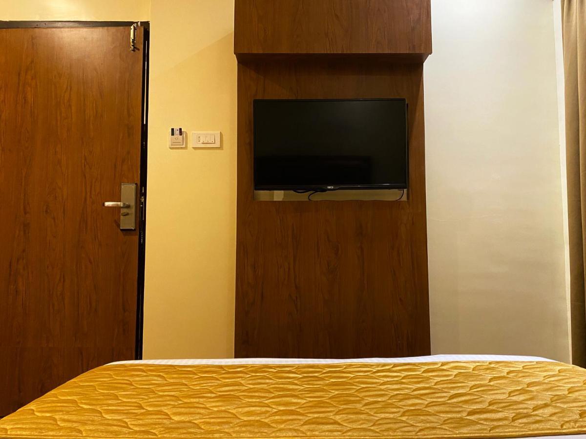 Hotel Pearl'S Bkc Inn- Near Trade Centre, Visa Consulate Mumbai  Buitenkant foto